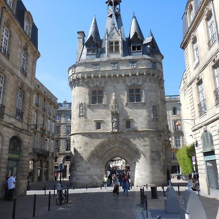 Beautiful Old Property In Bordeaux Center Bagian luar foto