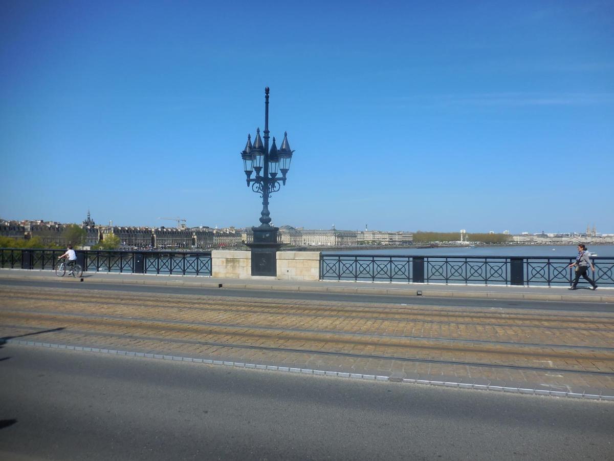 Beautiful Old Property In Bordeaux Center Bagian luar foto