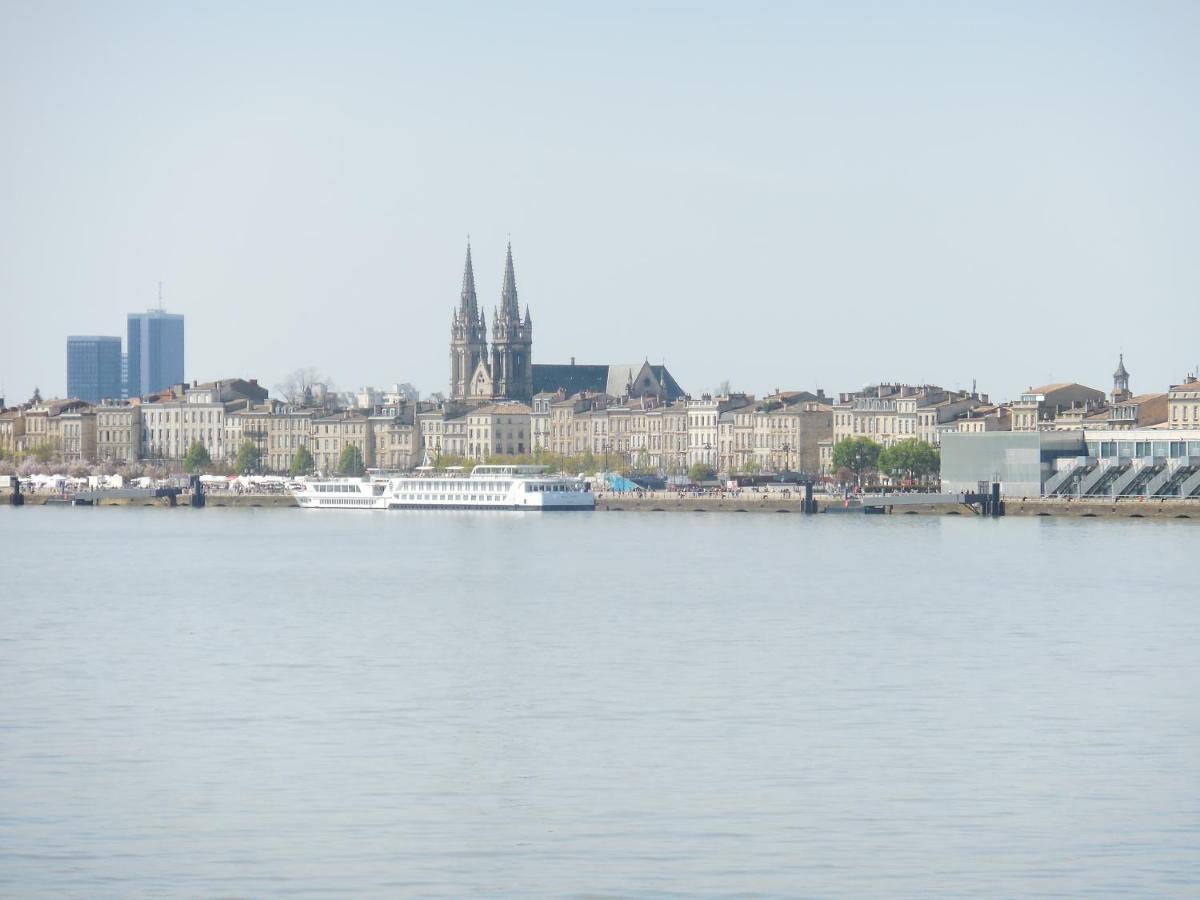 Beautiful Old Property In Bordeaux Center Bagian luar foto